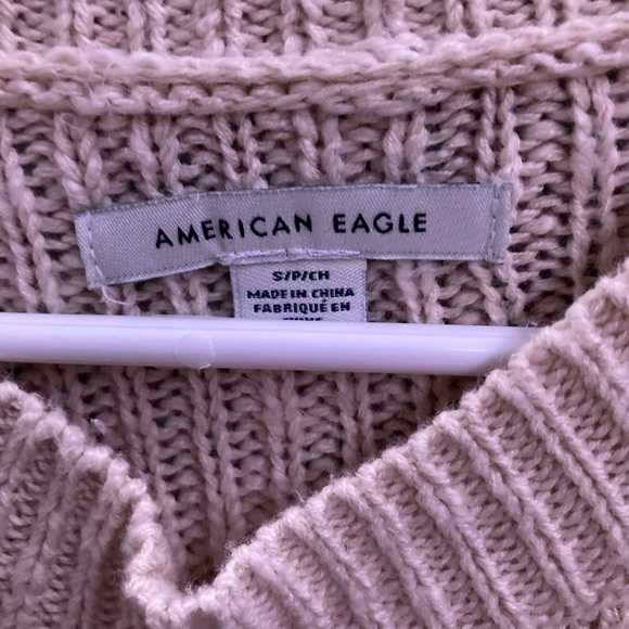 American Eagle Sweater - Picture 8 of 8